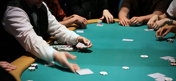 Cartilha de dicas de como blefar no Poker.Mas, não se anime, não