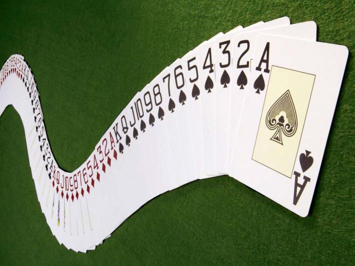 Jogue Buraco, Tranca, Poker, Sinuca e Truco no Netcartas ! Buraco